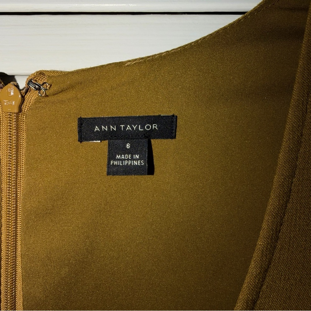 Ann Taylor Women’s Size 6 Olive Dress - Picture 3 of 5